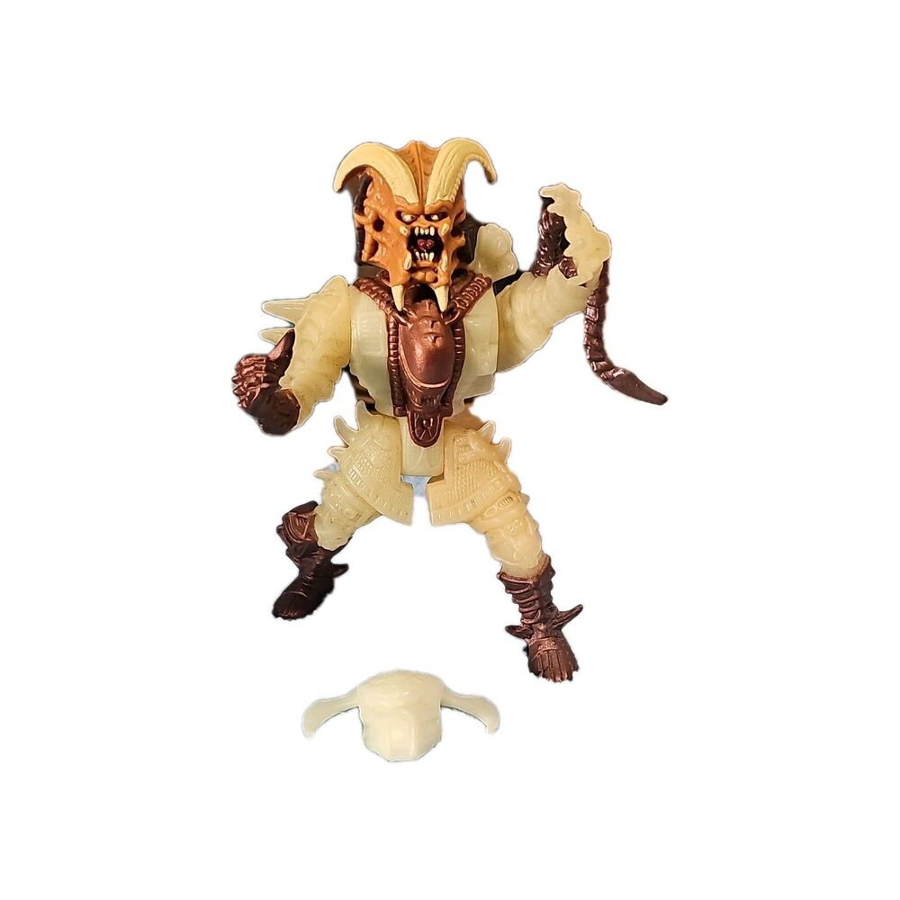 Predator Stalker Action Figure Incomplete does have face mask